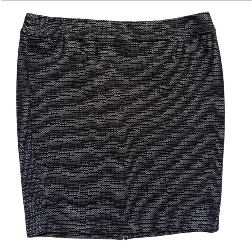 Women's Lane Bryant Skirt Size 20 Black and White